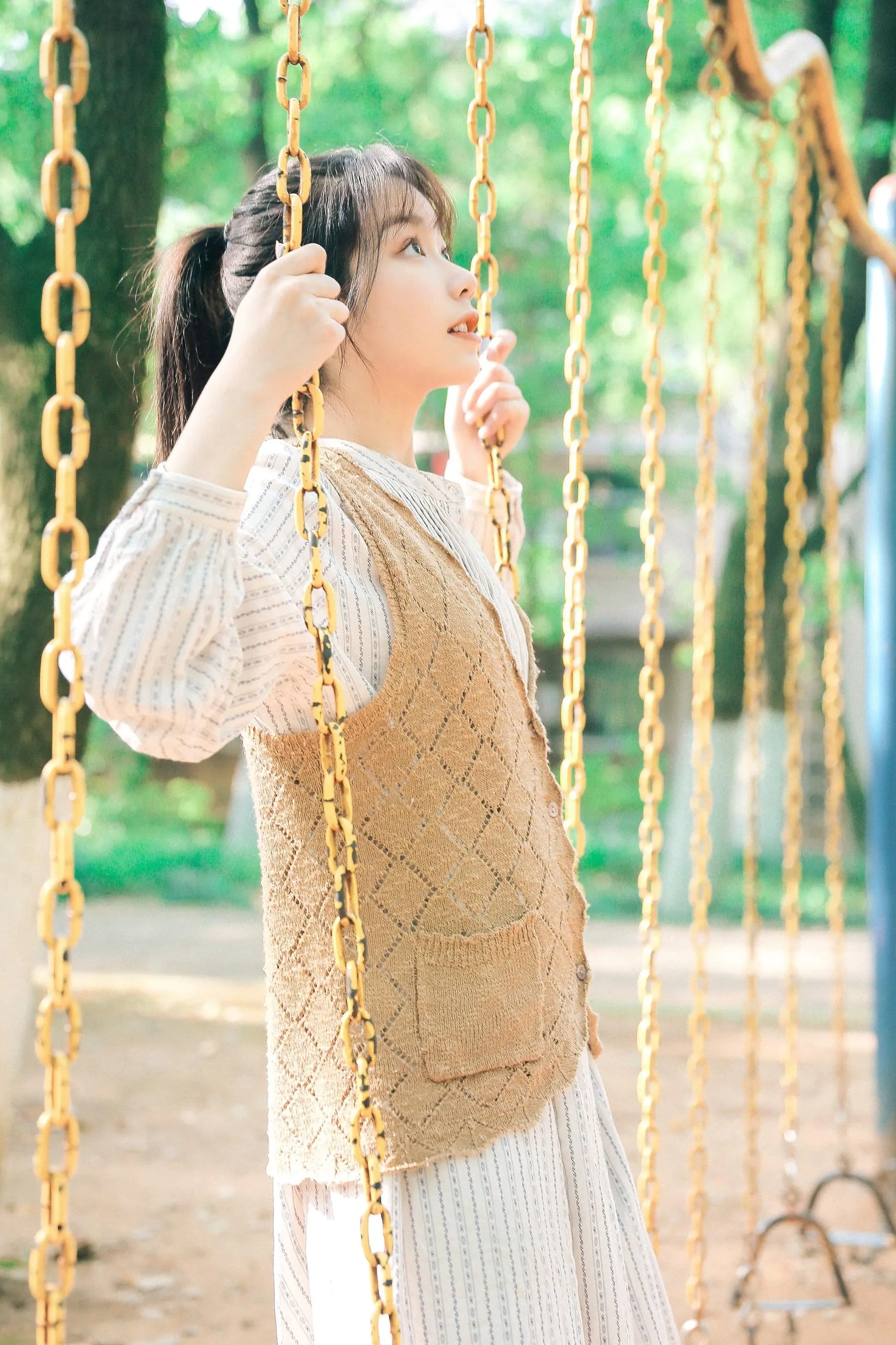 [艺图语] 2022.05.18 夏末微风 紫傲 [25P]插图2
